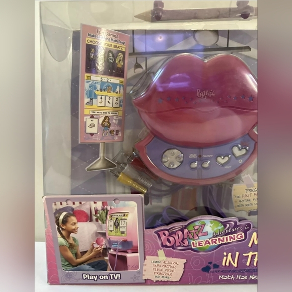Bratz MGA Adventures In Learning Math In The Mall Plug & Play Game Lips Shaped - Picture 2 of 5
